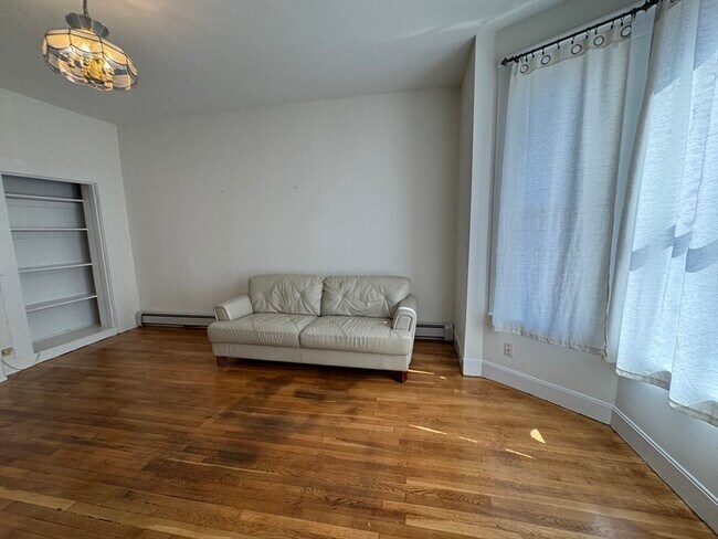 10 Saunders St unit 3, Allston, MA 02134 - photo 7