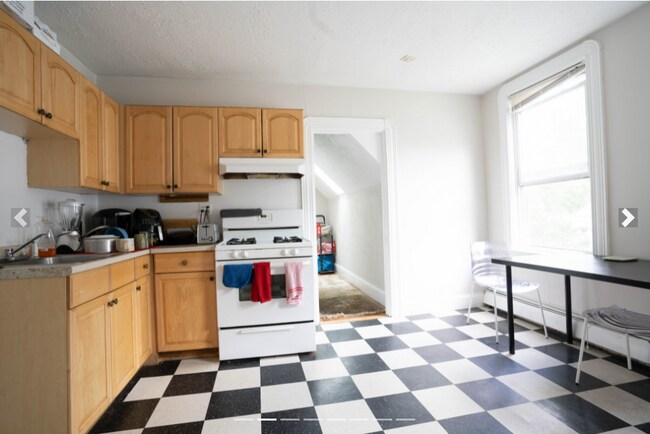 32 Gordon St unit 1, Allston, MA 02134 - photo 2
