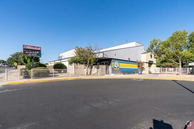 Stella Hills Elementary serves kindergarden through sixth grade students of Homaker Park.