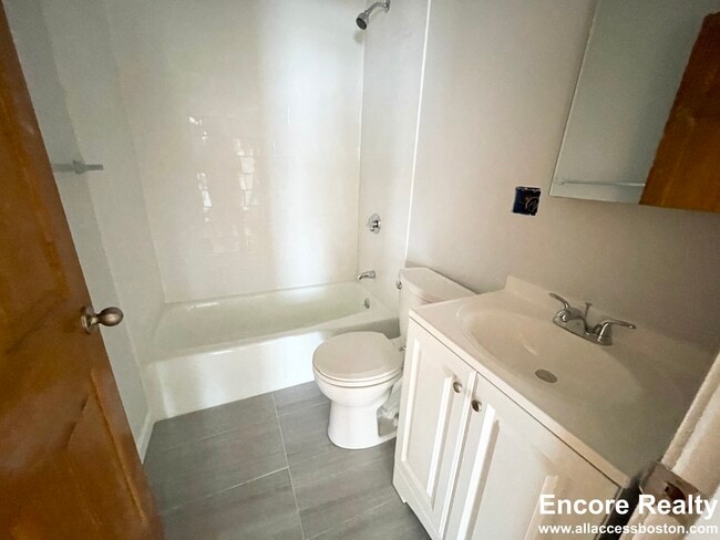 259 North St unit TQQO F, Boston, MA 02109 - photo 5