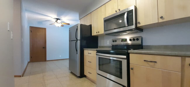 Kitchen, Livingroom