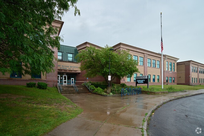 ath. 
Mary McLeod Bethune School 45 has a student to teacher ratio of 12 to 1.