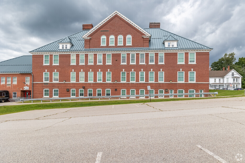 Union Sanborn School in Northfield serves grades K-2.