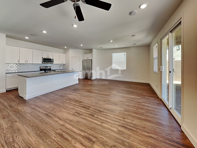 10132 W Oleta Ave, Las Vegas, NV 89178 - photo 6