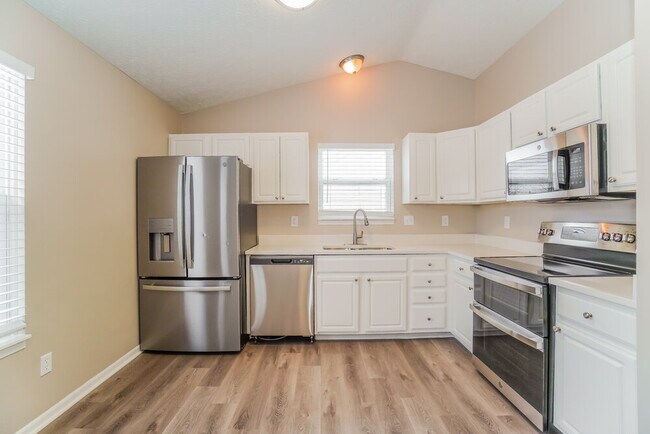 4196 Salem Dr, Columbus, OH 43228 - photo 7