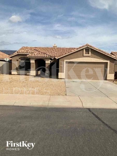 10760 W Sands Dr, Sun City, AZ 85373