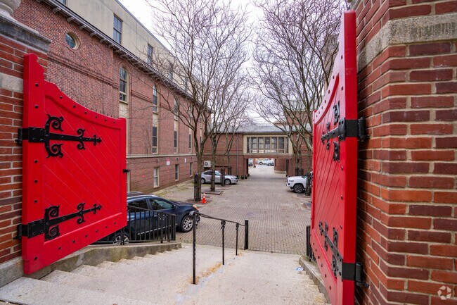 Saint Paul's Choir School serves students in the Riverside community.