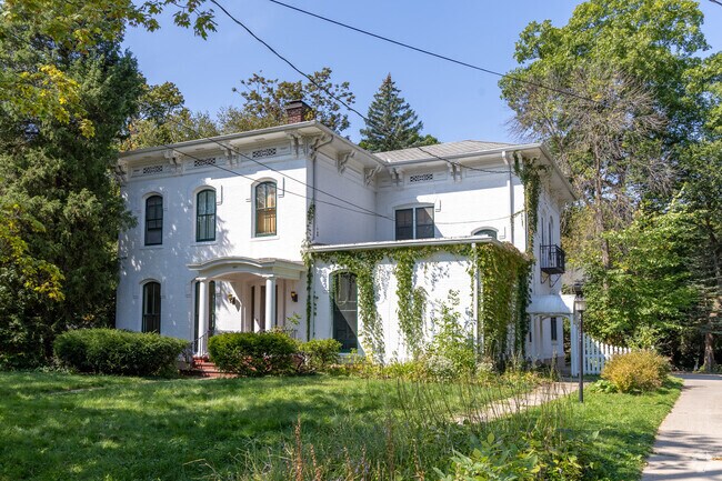 The median year a home was constructed in Peabody Park is 1968.