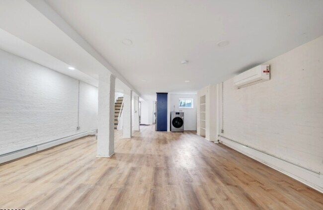 13 2nd Ave unit 1, Newark, NJ 07104 - photo 4