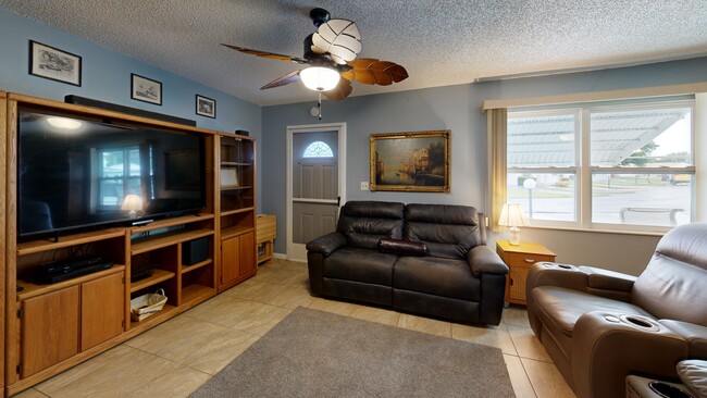 4 Desert Candle Cir, Lehigh Acres, FL 33936 - photo 2