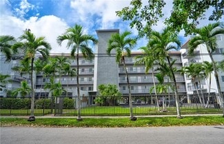 900 SW 84th Ave Unit 306, Miami, FL 33144