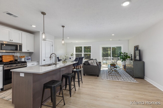 6116 Burgess Dr, Spring Lake, MI 49456 - photo 2