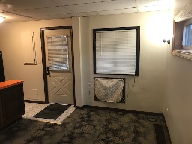 250 Garfield Ave unit 250 Garfield Ave Apt, North Mankato, MN 56003 - photo 5