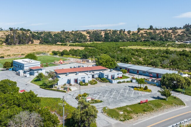 Southside School is surrounded by beautiful nature in Ridgemark.