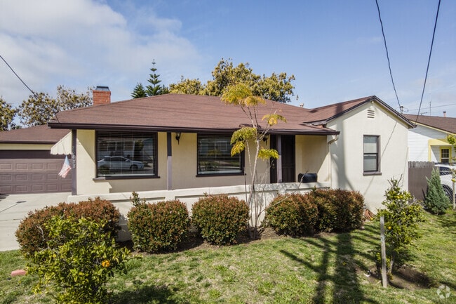 Homes in Lomita have character and charm.