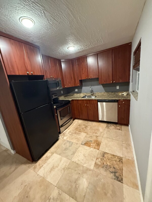 1351 Holly Heights Dr unit 2, Fort Lauderdale, FL 33304 - photo 1