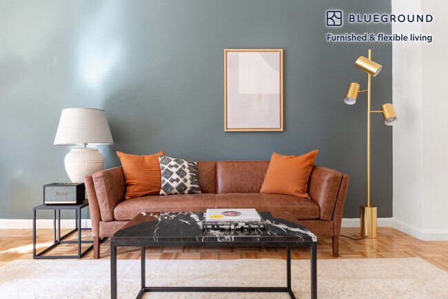 150 E 57th St unit FL11-ID461, New York, NY 10022 - photo 2