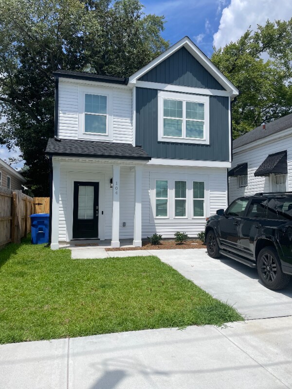 104 S 11th St, Wilmington, NC 28401