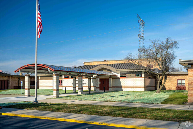Nathan Hale Elementary School has approximately 481 students that attend the school.