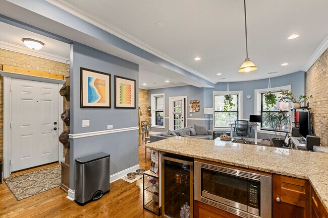 5219 N Winthrop Ave unit 2N, Chicago, IL 60640 - photo 5