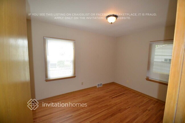 3058 NE Stinson Blvd, Minneapolis, MN 55418 - photo 7