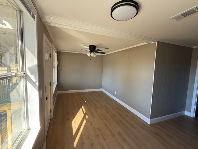 201 Forest Ave unit B, Atmore, AL 36502 - photo 3