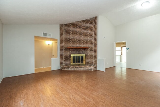 22730 Hawkwood Dr, Spring, TX 77373 - photo 4