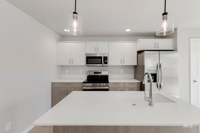 109 Bighorn St, Horseshoe Bend, ID 83629 - photo 4