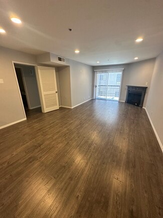8722 Burton Way, Los Angeles, CA 90048