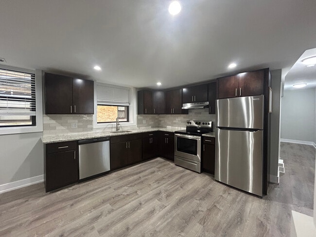 1143 Maple Ave unit 1149-GDN, Evanston, IL 60202 - photo 7