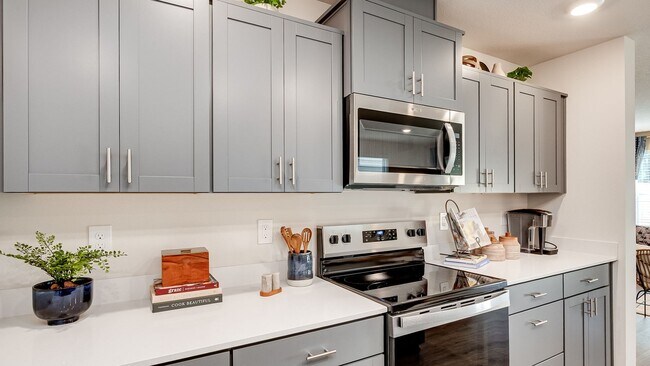 11205 SE 19th St, Vancouver, WA 98664 - photo 4