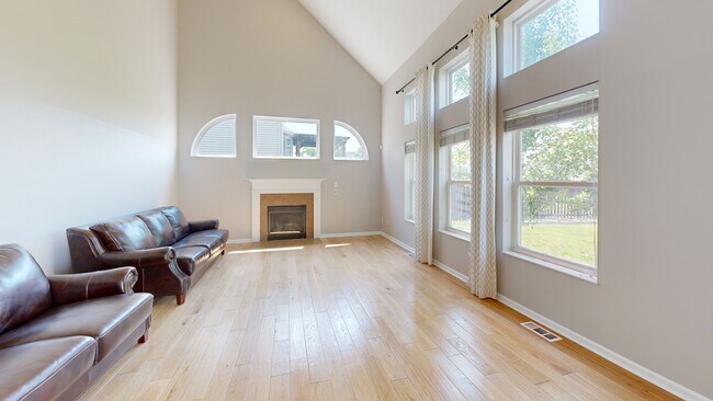 7448 Harvestdale Ln, Florence, KY 41042 - photo 2