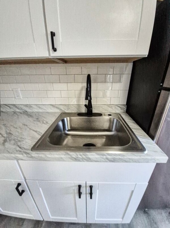 26-28 Depot St unit 28-1, Hillsboro, NH 03244 - photo 2