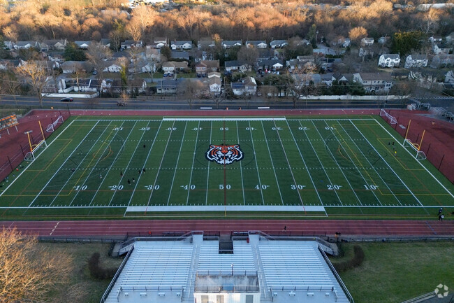 White Plains Middle School is a public school.