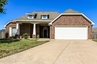 217 Ute Creek Ct, Burleson, TX 76028