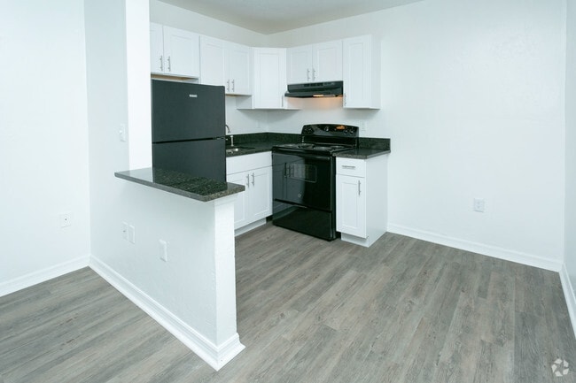 Hamlet Cove, Gainesville, FL 32608 - photo 7