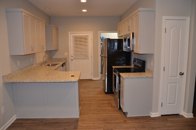 1567 14th Ave NE, Hickory, NC 28601 - photo 5