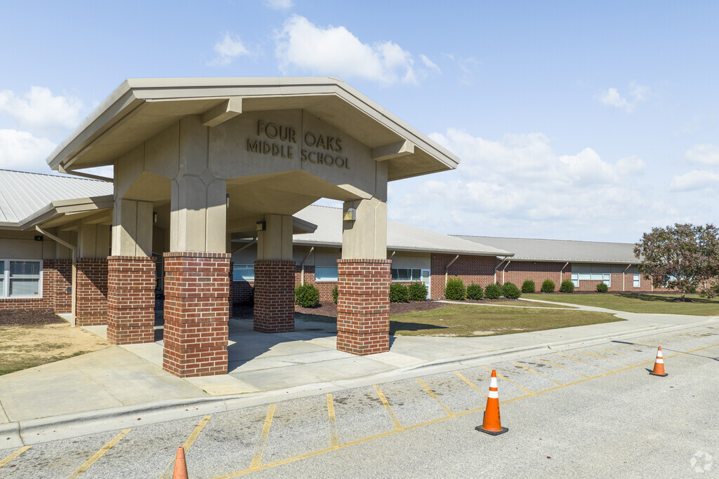 Four Oaks Middle School main entrance.