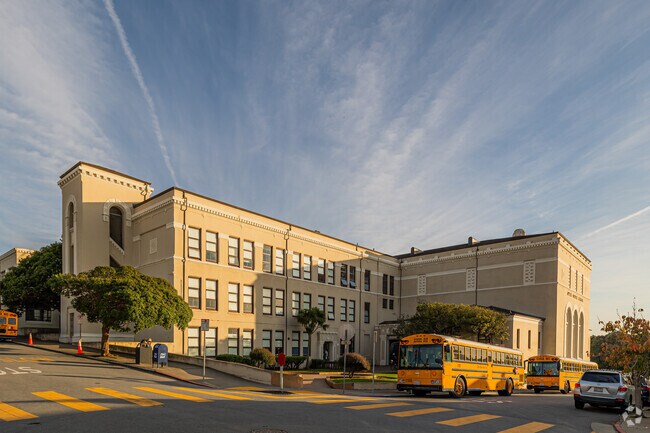Discover excellence at Aptos Middle School where learning thrives.