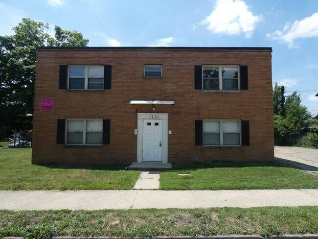 1751 Summit St unit C, Columbus, OH 43201 - photo 2