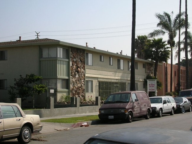 643 E 99th St, Inglewood, CA 90301 - photo 2