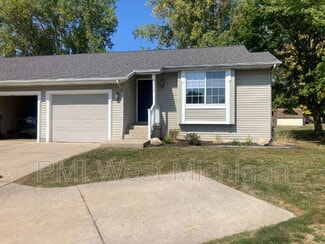 2673 Woodmeadow Dr SE, Grand Rapids, MI 49546