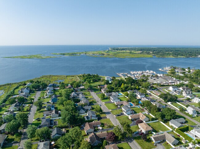 Oakdale is the perfect south shore town on Long Island.