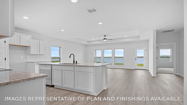 12385 Preakness Dr, Denham Springs, LA 70726 - photo 3