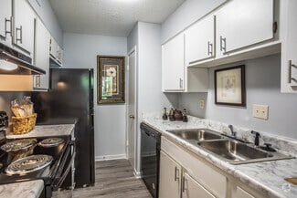 2894 Putting Green Cove, Memphis, TN 38115