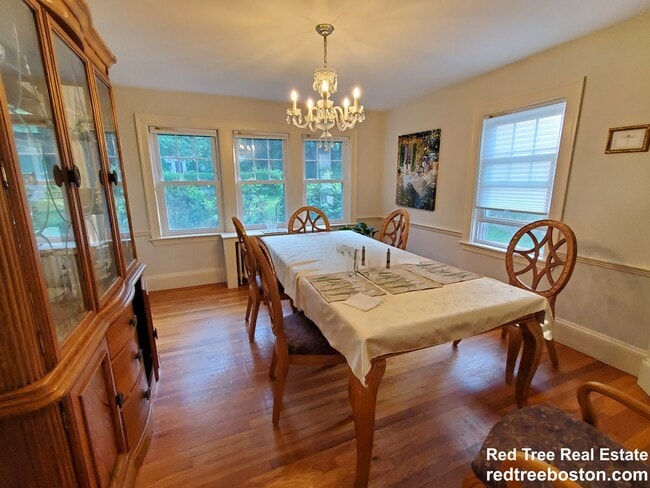 58 Longfellow Rd, Wellesley Hills, MA 02481 - photo 4