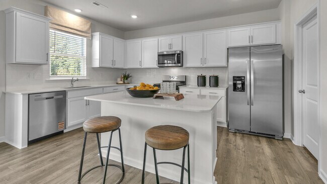 3000 Platinum Cir unit 37443662, West End, NC 27376 - photo 5