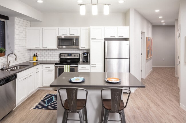 Confluence on 3rd Apartments, Des Moines, IA 50309 - photo 2