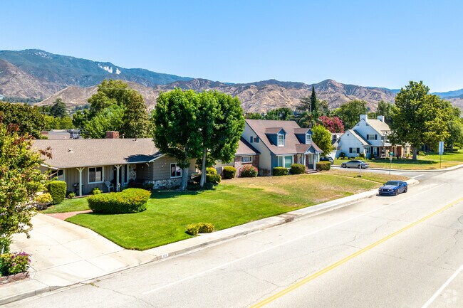 A diverse blend of architectural styles graces the streets of Nena.
