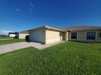 3904 12th St W, Lehigh Acres, FL 33971